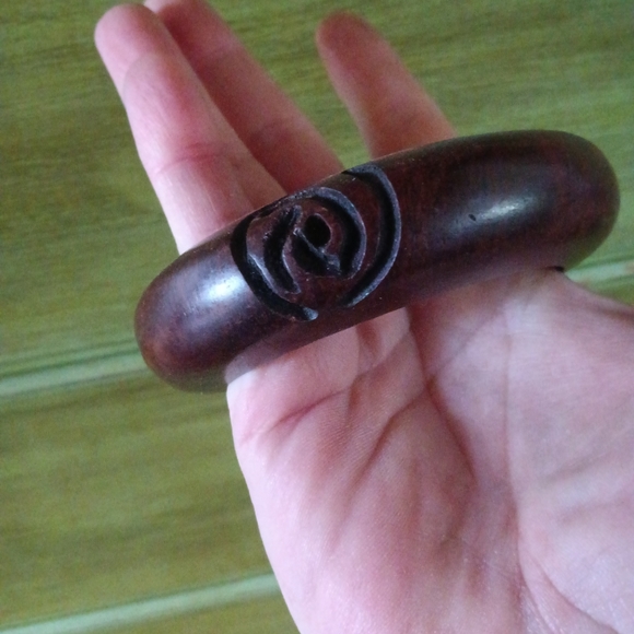 Ebony Wood Bangle Bracelet NEW Etched Engraved Designs - Picture 6 of 7
